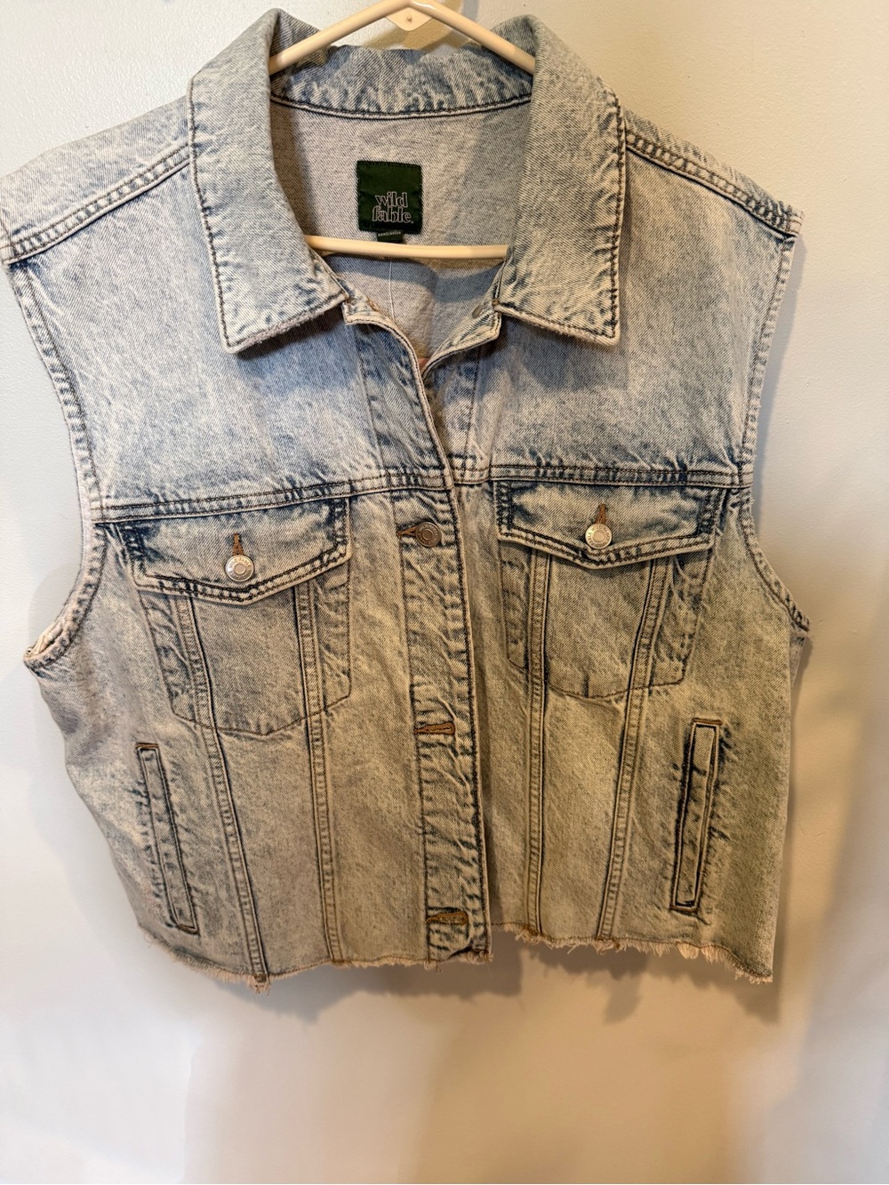 Wild Fable Acid Wash Denim Trucker Jacket size Large